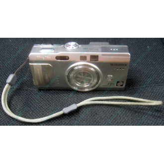 Фотоаппарат Fujifilm FinePix F810 (без зарядного устройства) - Батайск